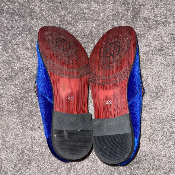 Mens Blue Velvet Loafers Gold Colored Accent Shoes - Picture 5 of 5